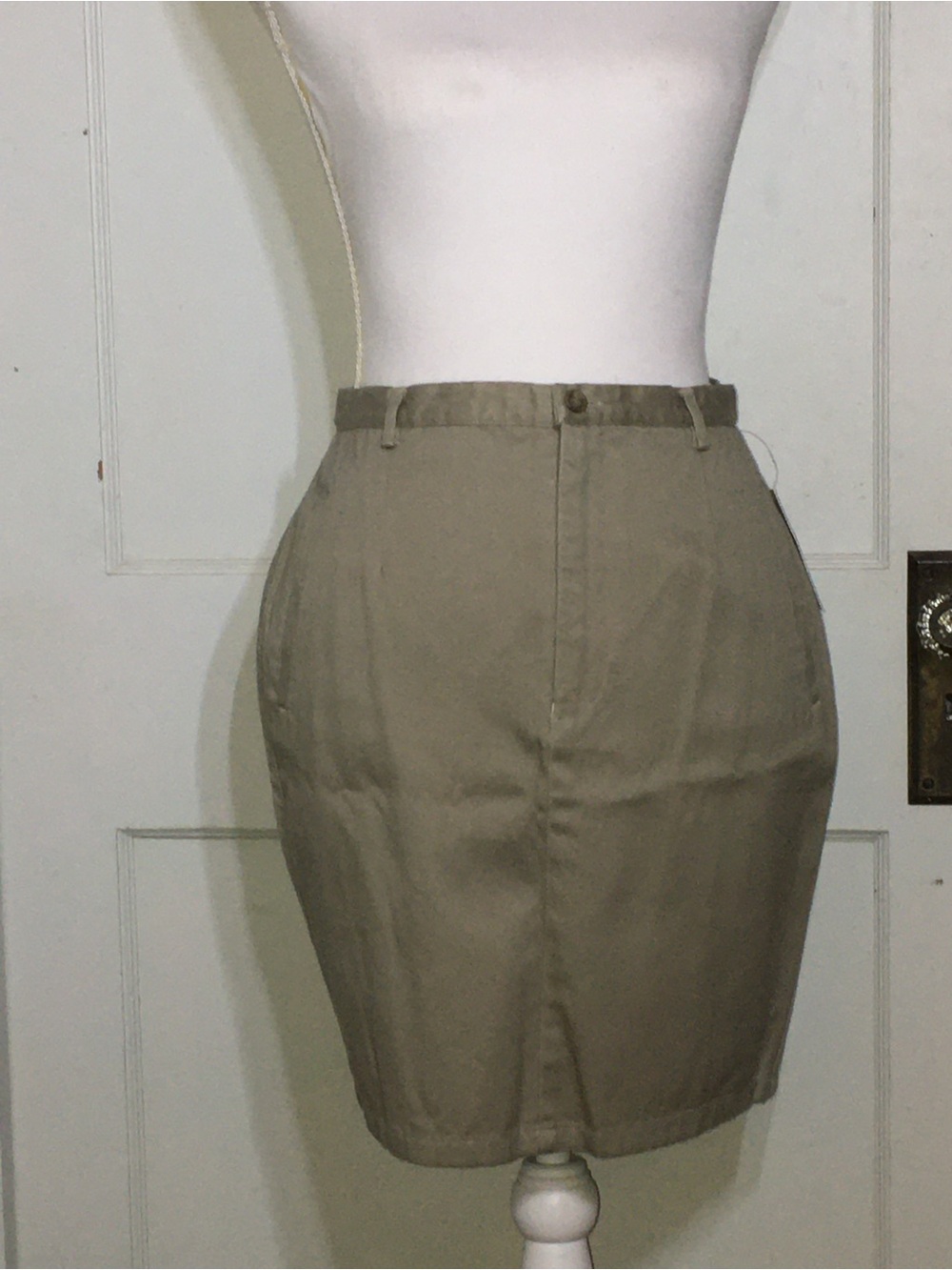 GAP Classic Khaki Pencil Skirt